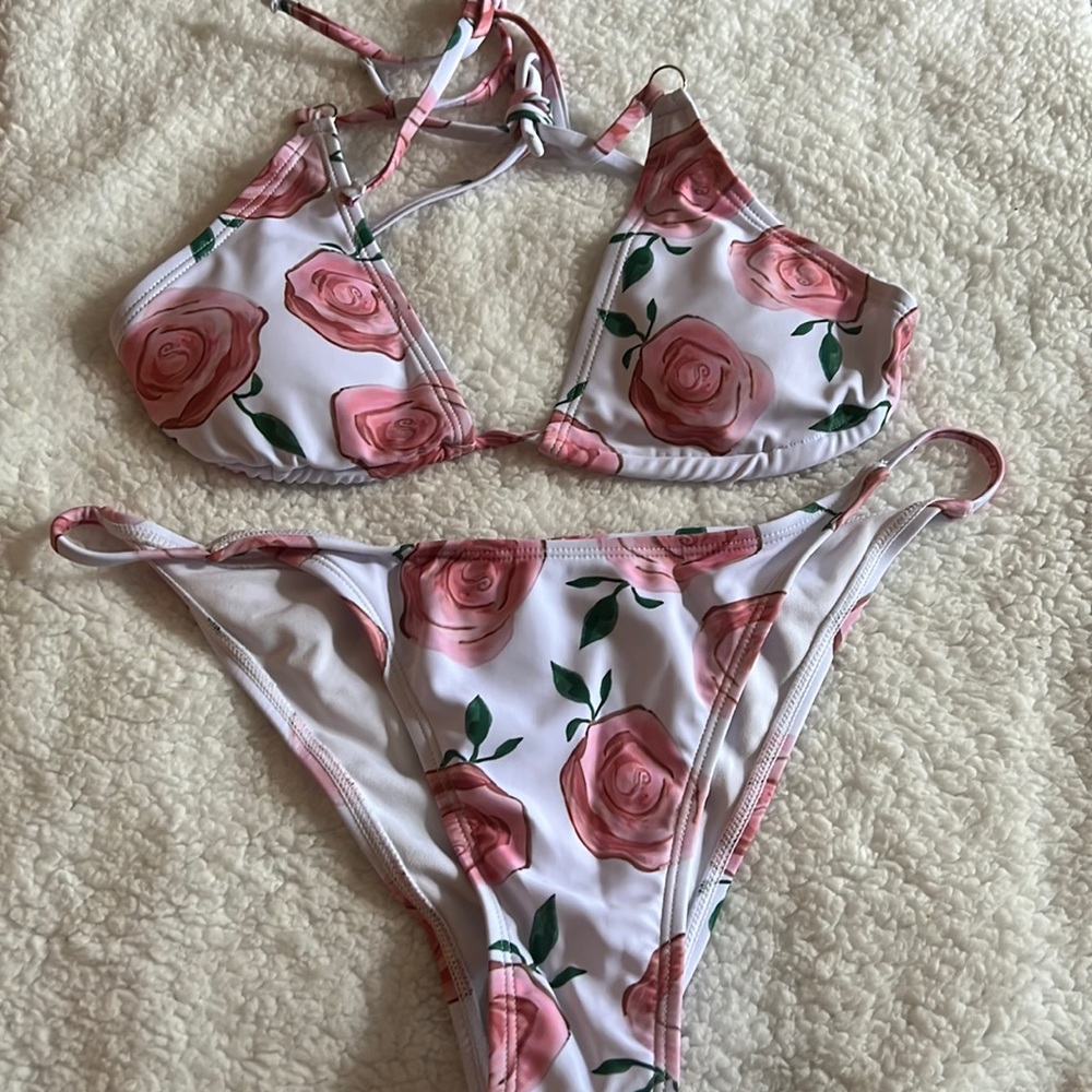 Shein Rose Print 2 Piece String Bikini size Medium NEW